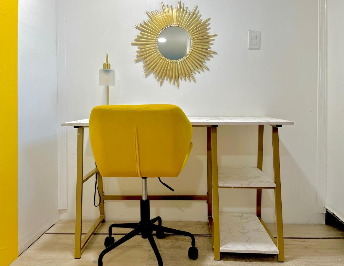 The Amber Retreat - Brooklyn Centre Comfort - Charming Space For Families, Couples & Business Travelers Near Downtown - With 300Mb Wifi, Parking & Self Check-In Cleveland Exterior foto